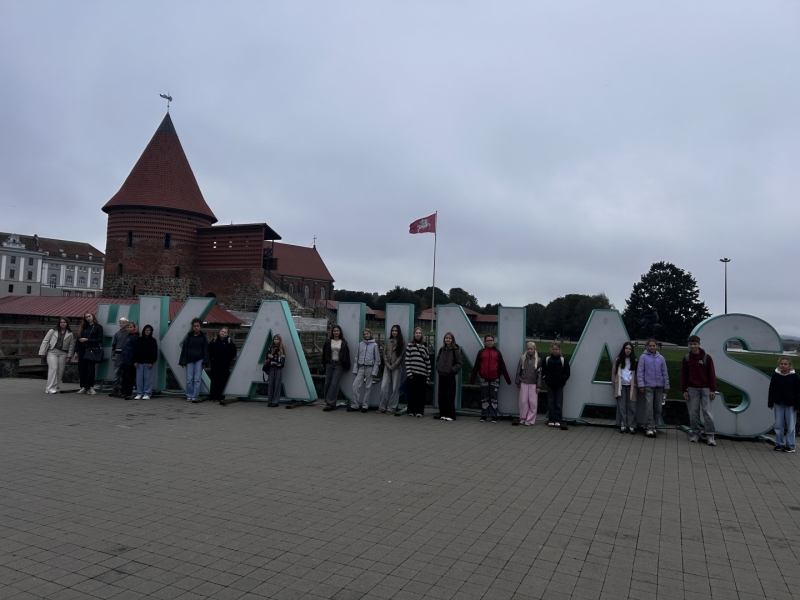 Latvijas un Lietuvas skolēni satiekas Kauņā