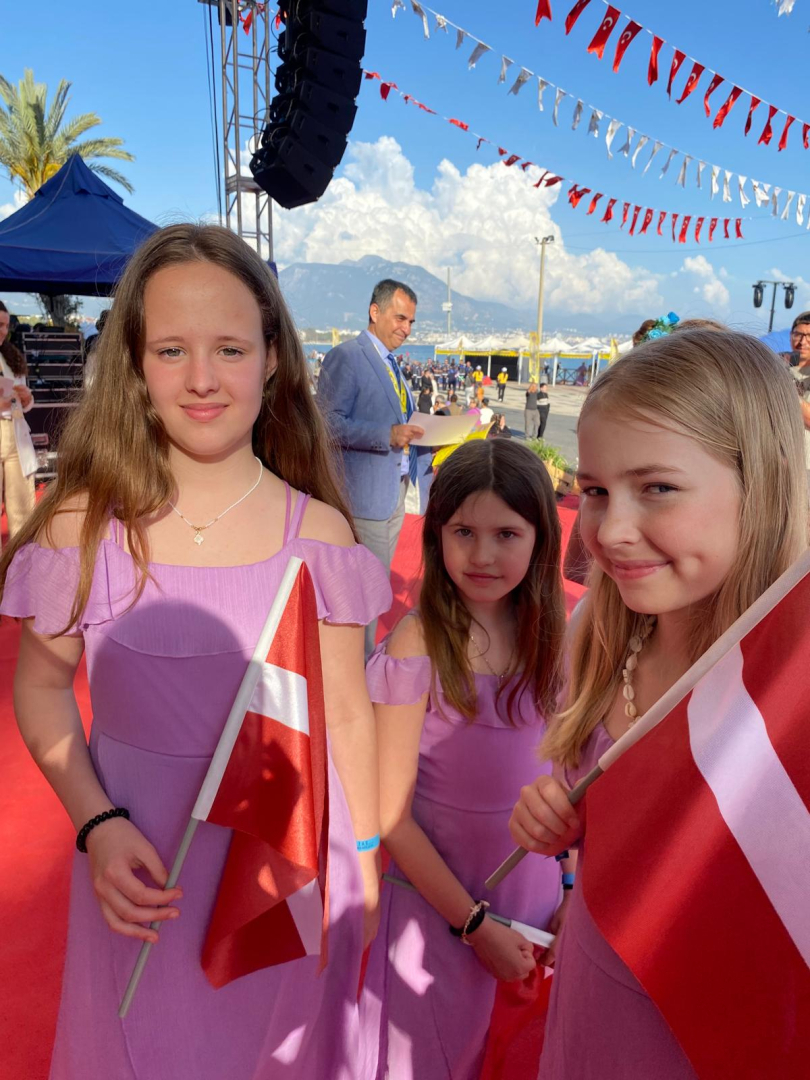Talsu skolnieces