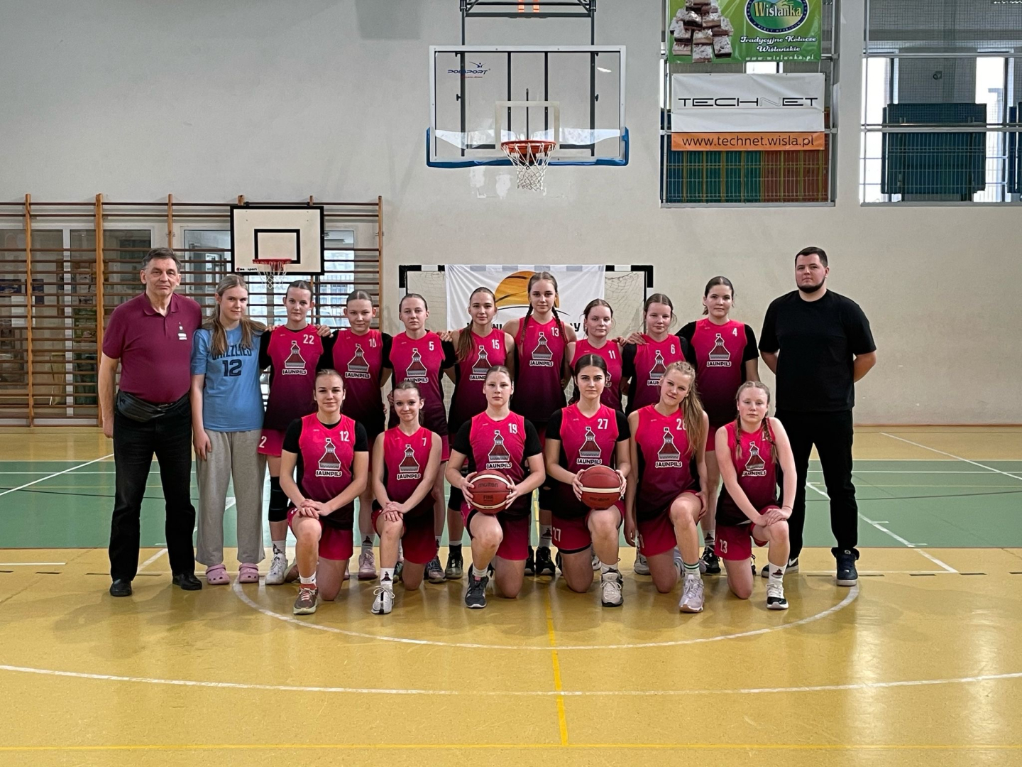 U16 meitenes basketbola turnīrā Polijā