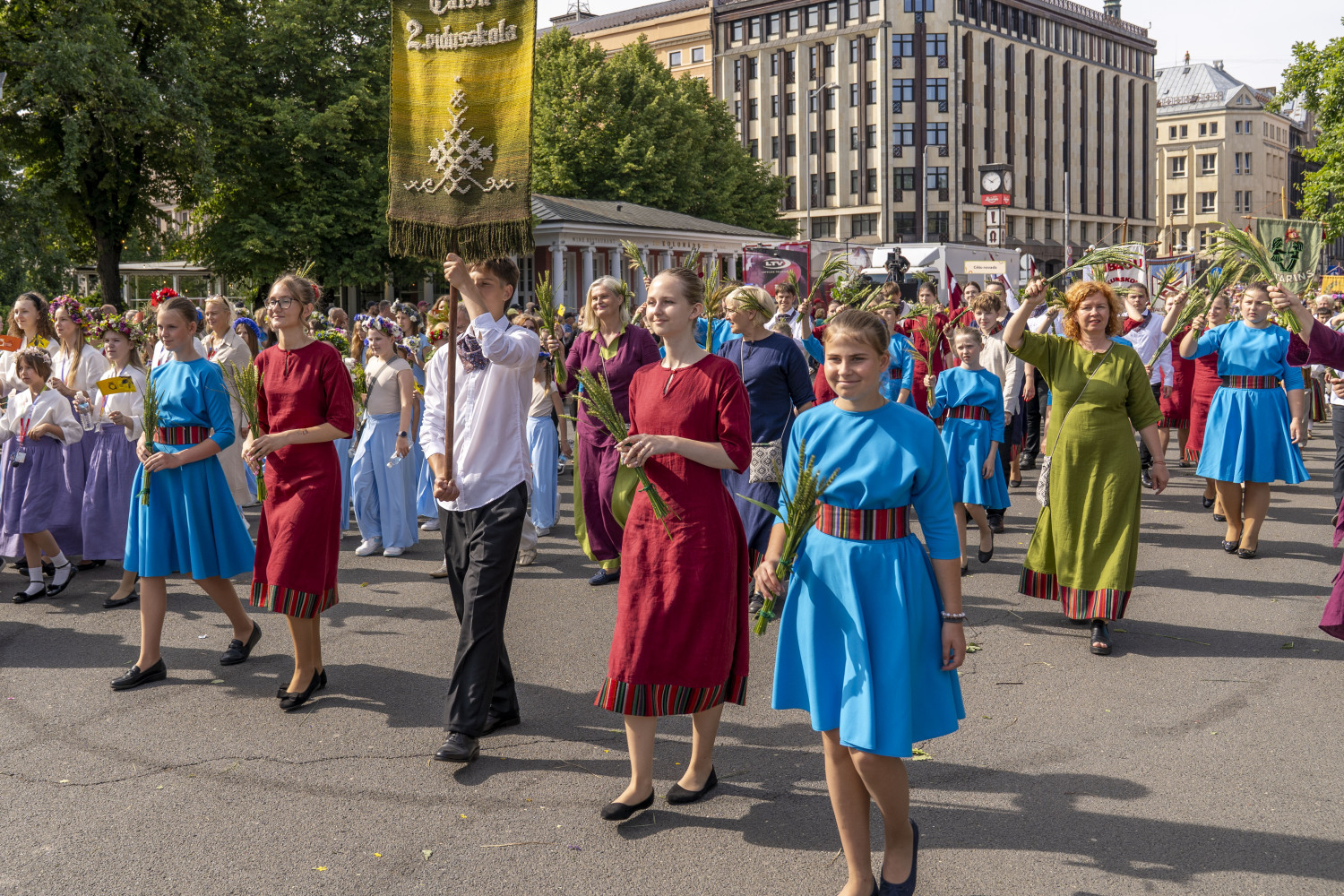 XIII Latvijas Skolu jaunatnes dziesmu un deju svētki