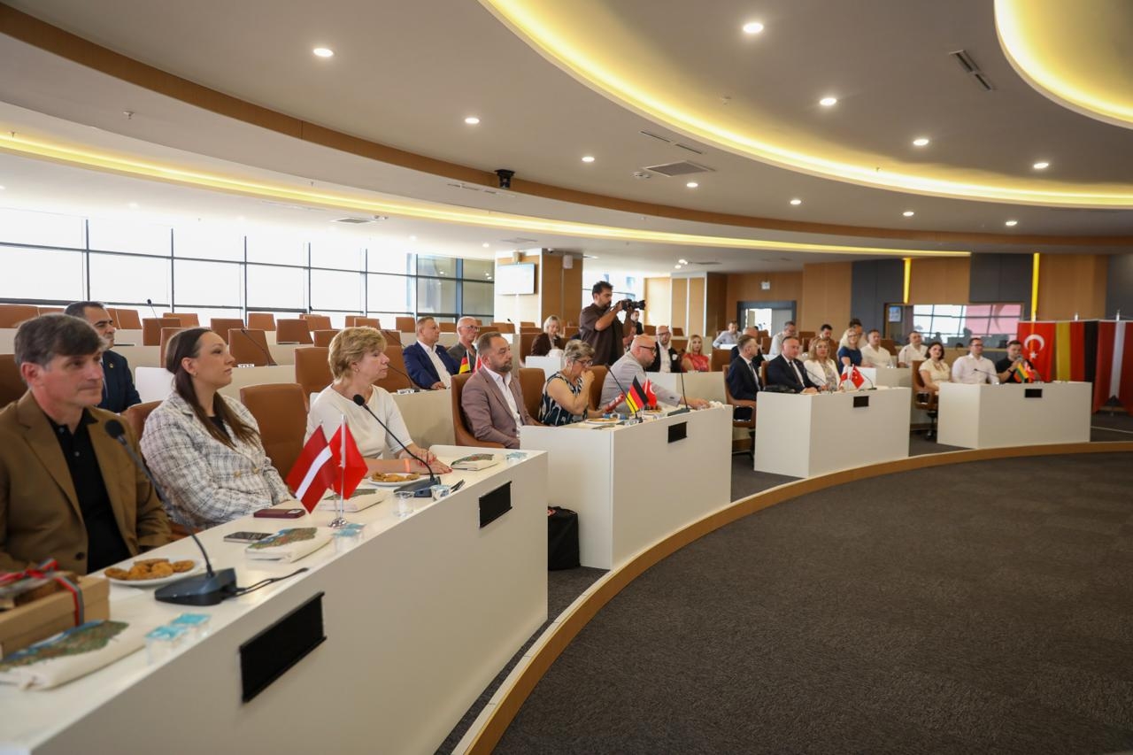 Alānijas sadraudzības pilsētu delegācijas Alānijas pašvaldībā_2