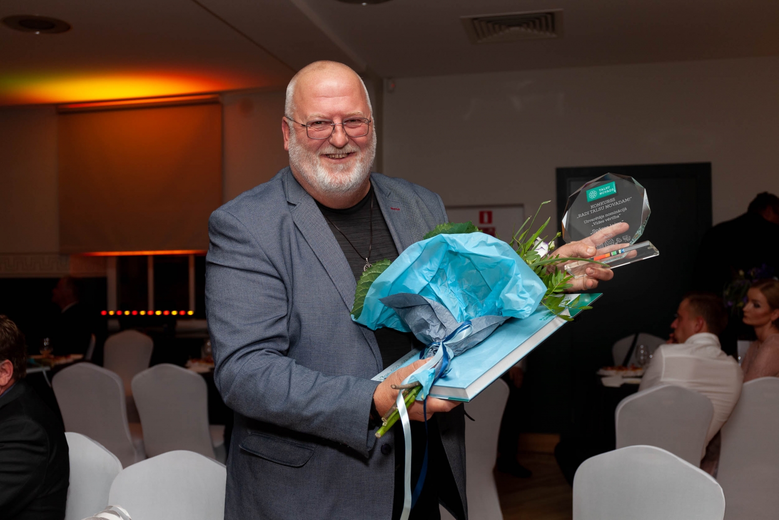 Agris Āboliņš ar apbalvojumu (71)