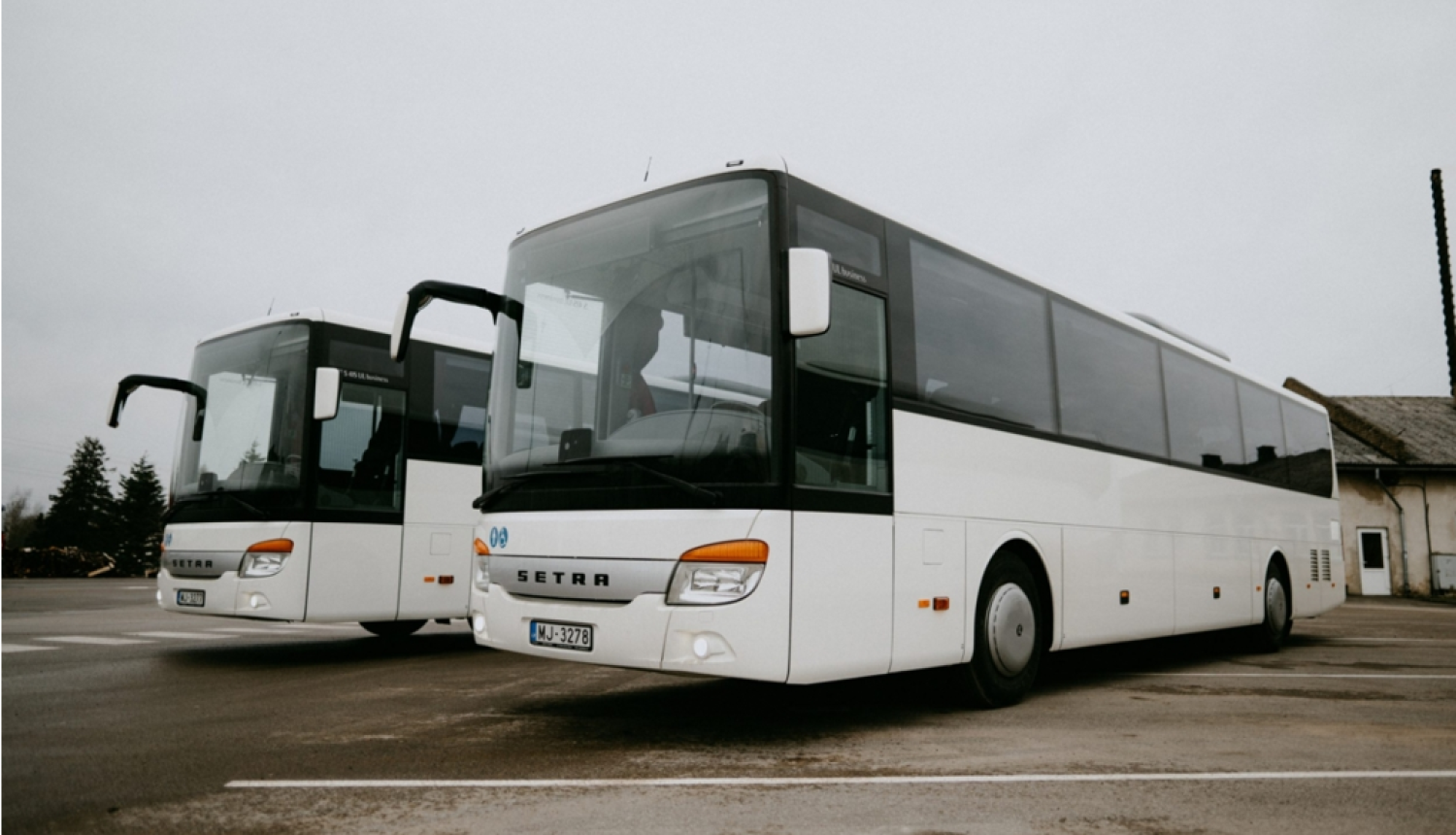 autobusu attēls