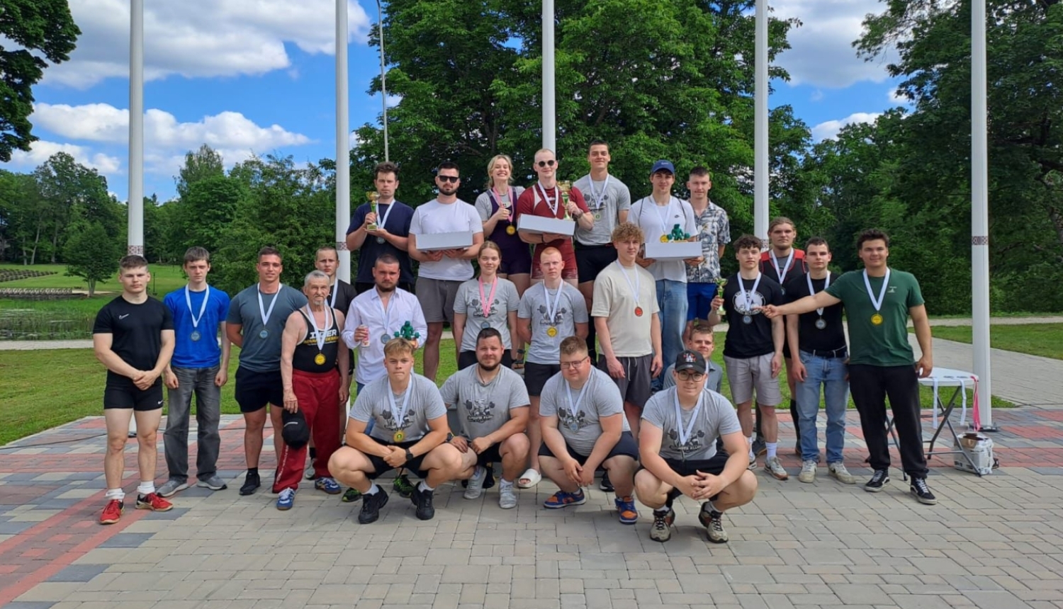 Latvijas Kausa posms spēka divcīņā
