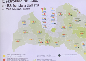 Klimata un enerģētikas ministrs Kaspars Melnis reģionālajā vizītē apmeklē Talsu novadu