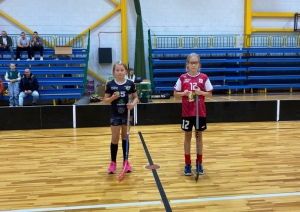 Florbola spēles U10 meitenēm Valkā