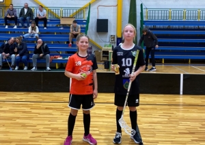 Florbola spēles U10 meitenēm Valkā