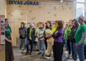 Par ekspozīciju „Kolka. Divas Jūras. Viena sala. Trīs valodas” stāsta Klaudija Kima Straumere