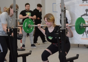 Sporta kluba „Dandijs” sportisti Latvijas čempionātā jauniešiem un junioriem spēka trīscīņā