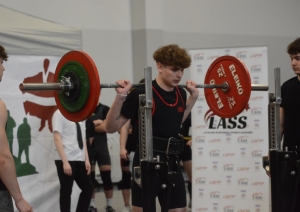 Sporta kluba „Dandijs” sportisti Latvijas čempionātā jauniešiem un junioriem spēka trīscīņā