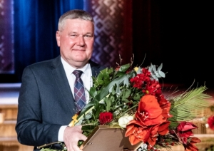 „Talsu novada Izcilības balvu” saņem Raitis Rērihs − par nozīmīgu ieguldījumu Talsu novada kultūras dzīves bagātināšanā un Talsu vārda nešanu valstī un pasaulē