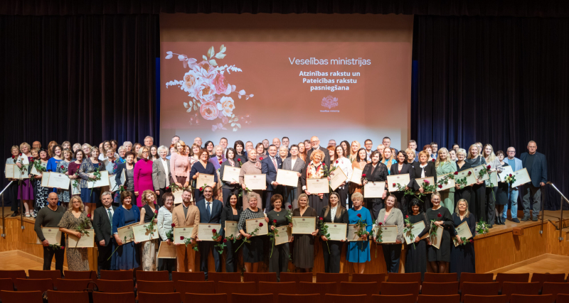 Ziemeļkurzemes reģionālās slimnīcas darbinieki saņem valsts līmeņa atzinību