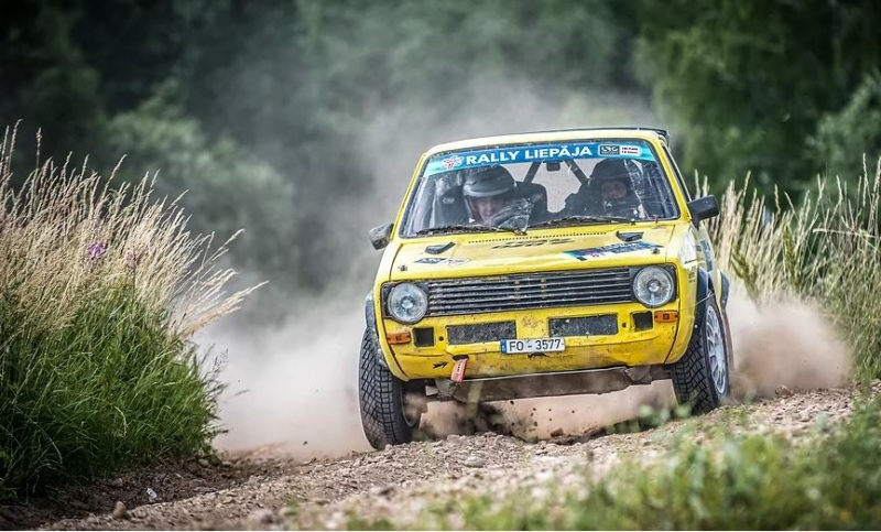 Rallija ekipāža