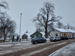 Izmaiņas stāvvietas zonā Lielajā ielā, Talsos