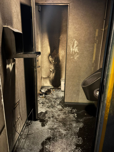 Sabojāta tualete Talsos