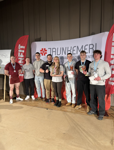Dundagas „Dandijs” pārved medaļas no Jūrmalas čempionāta svara stieņa spiešanā guļus uz atkārtojuma skaitu