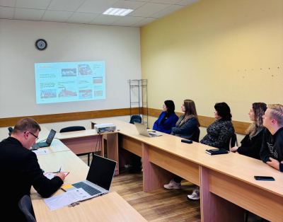 Talsu novada iedzīvotājiem aizvadīta praktiska nodarbība par apdrošināšanu