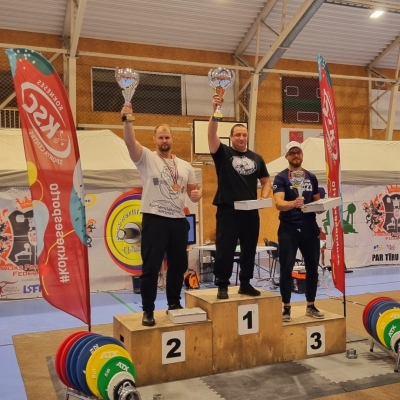 Talsu spēka atlēti Latvijas čempionātā spēka trīscīņā