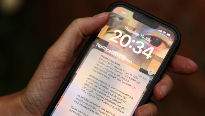 Ceturtdien Latvijā pirmo reizi nosūtīts šūnu apraides paziņojums