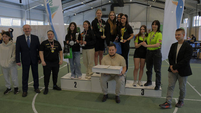 Dundagas sporta klubam „Dandijs” panākumi Latvijas čempionātā svara stieņa spiešanā guļus vecuma grupām