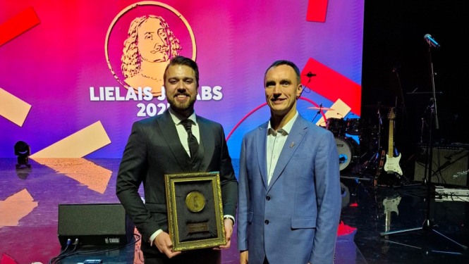 Kurzemes tūrisma balvu saņem Melnsila kempings