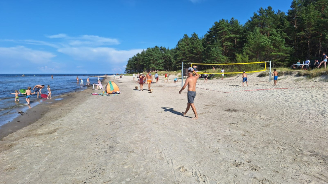 Piekrastes labiekārtošanas darbi
