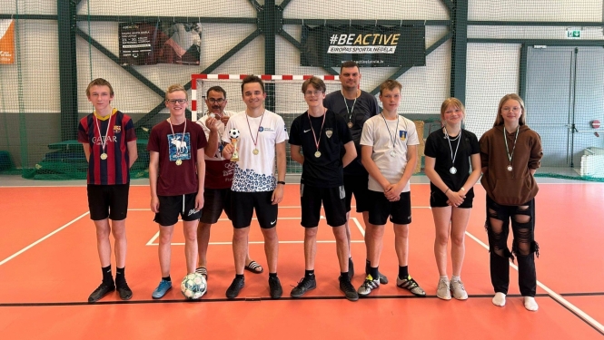 Mērsraga  meistarsacīkšu telpu futbolā 9. posma uzvarētāji
