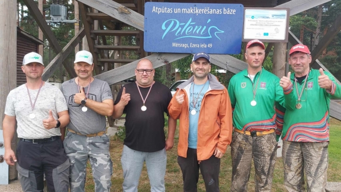 Trīs labākās komandas spiningošanā