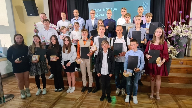 Noslēdzot mācību gadu, sumina Talsu novada skolēnus