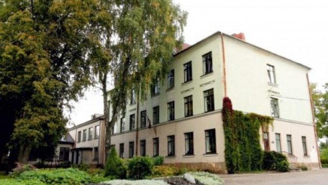 Talsu pamatskola