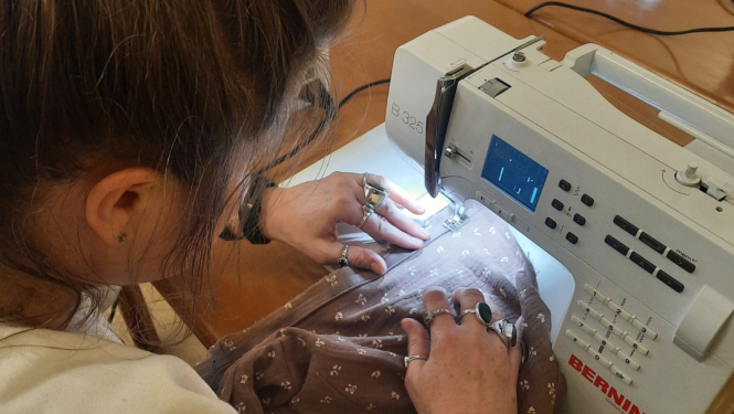 Īves pagasta biedrība „Tiņģernieks” īsteno projektu šūšanas tehnikas iegādei