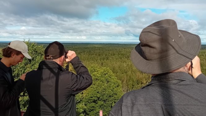 „Bākas izglīto un vieno”