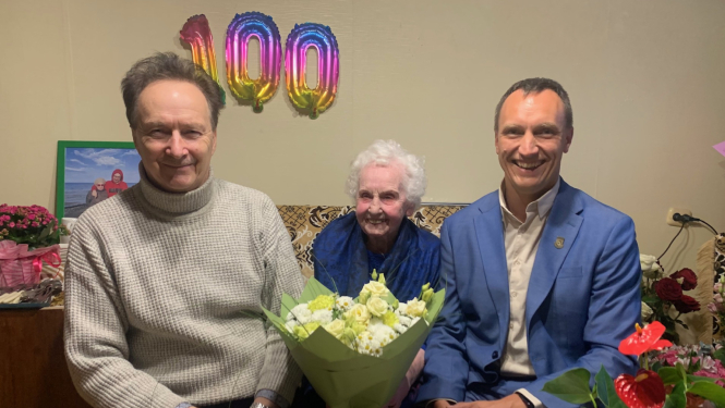 100 gadu jubileju atzīmē Elza Kajaka