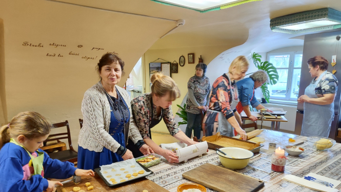Spāres muižas vadītājai Tabitai Kalniņai prieks, ka par kulināro mantojumu ir interese gan lieliem, gan maziem