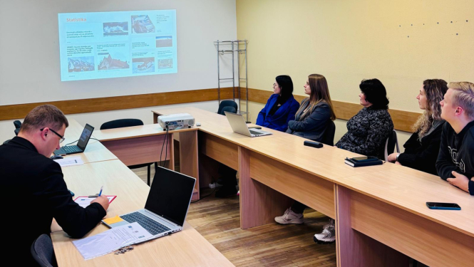 Talsu novada iedzīvotājiem aizvadīta praktiska nodarbība „Kā pasargāt to, kas tev svarīgs?”