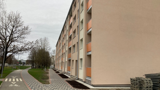 Atjauno ēku Dundagas ielā 8 Talsos