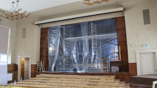 Mērsraga Tautas nama skatuve