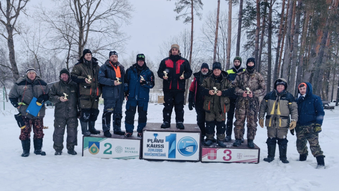 Pļavu ezerā pēc vairāku gadu pārtraukuma atkal notika zemledus makšķerēšanas sacensības