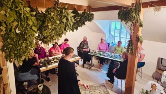 Pieaugušo izglītības dienās Talsu novadā aizvadīta nodarbība „Radošie darbi” moduļa „Eko izstrādājumi”