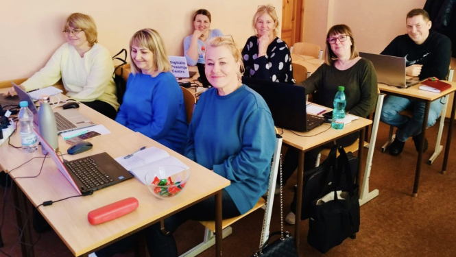 Rojas apkaimes iedzīvotāji pilnveido digitālās prasmes