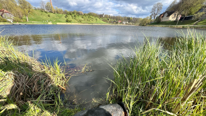 aviācijas bumba Talsu ezerā