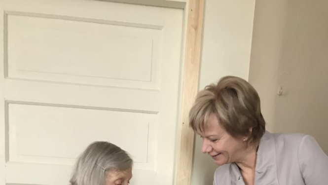 Vecākā Talsu novada iedzīvotāja Astra Dzirnkalne moži nosvin 101 gada jubileju