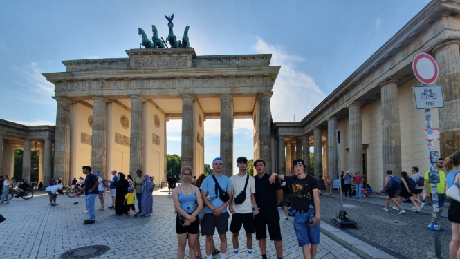 Komanda „Ekstrēmie ceļotāji”