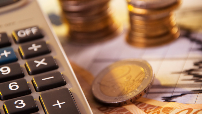 Nauda. Finanses. Ilustratīvs attēls