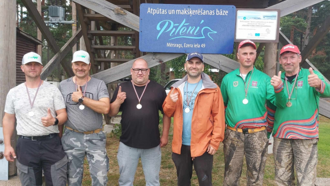 Trīs labākās komandas spiningošanā