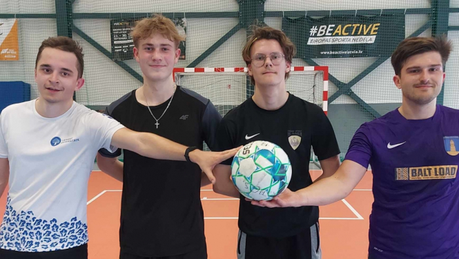 Mērsraga meistarsacīkšu futbolā 8. posms