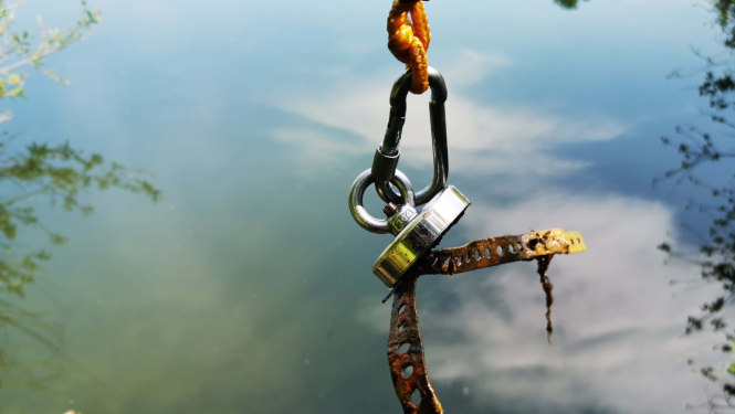 magnet fishing