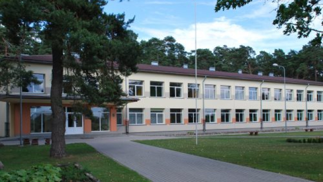 Mērsraga vidusskola