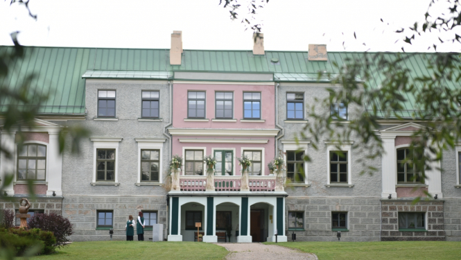 Labiekārtots Talsu novada muzeja parks