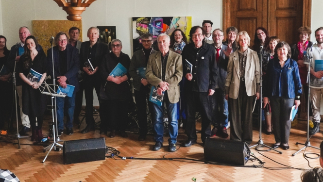 Žaņa Sūniņa prēmija vizuālajā mākslā pasniegta Talsu fotoklubam